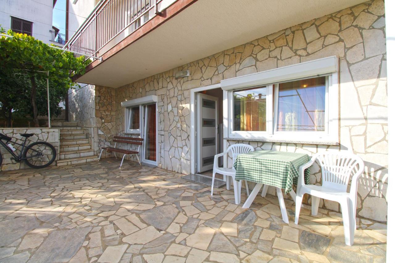 Apartments Valerija 847 Pula Extérieur photo