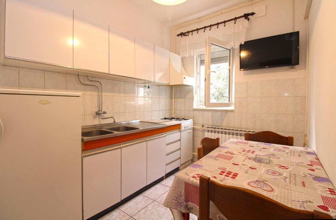 Apartments Valerija 847 Pula Extérieur photo