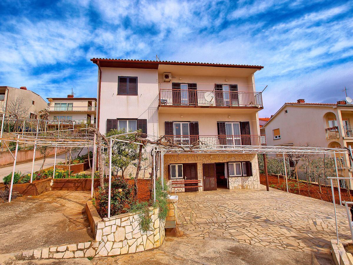 Apartments Valerija 847 Pula Extérieur photo